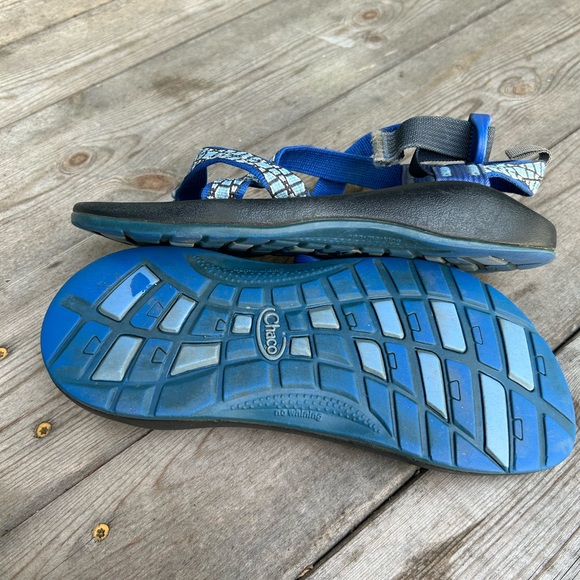 blue chacos - Picture 4 of 4